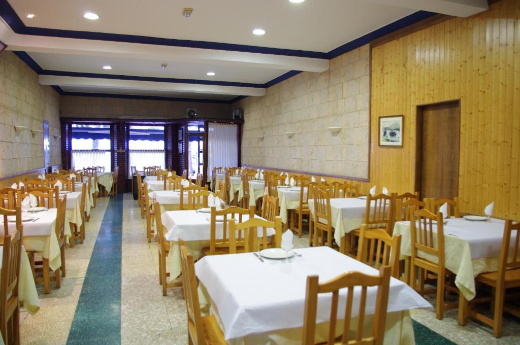 Pension "La Marina" 카스트로우르디알레스 외부 사진