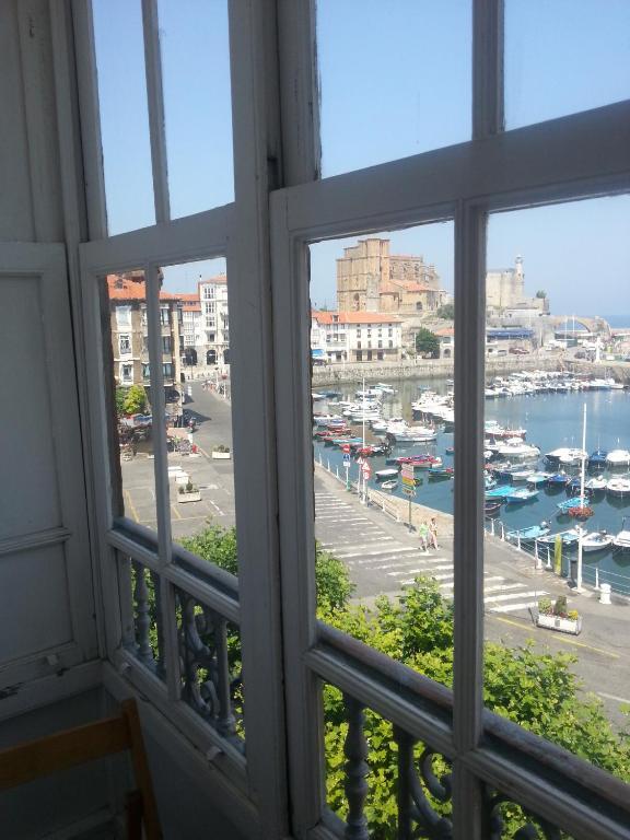 Pension "La Marina" 카스트로우르디알레스 외부 사진